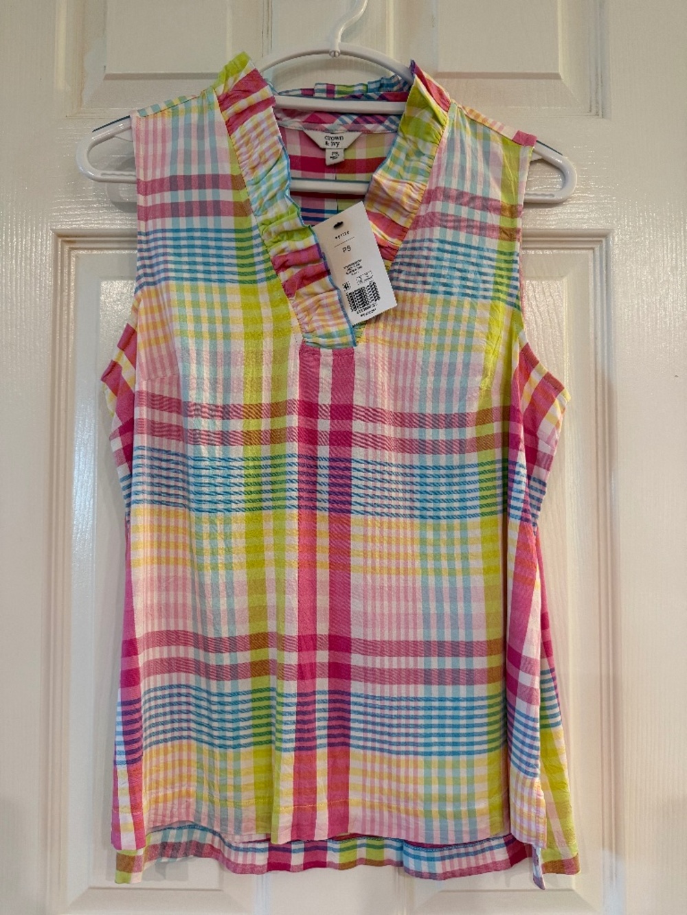 Crown & Ivy multi color sleeveless summer top sz PS